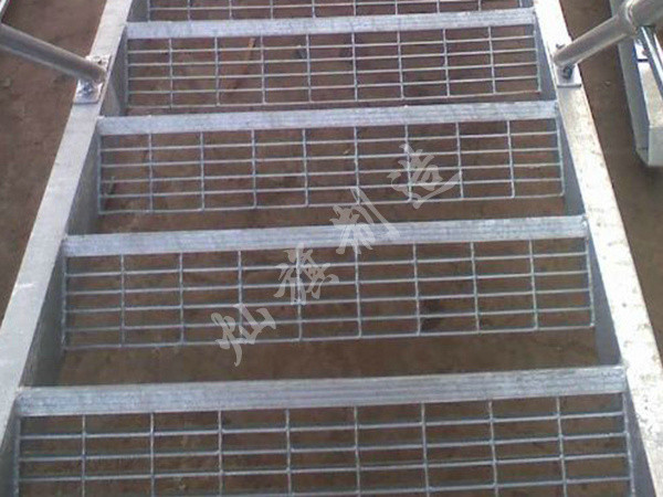 樓梯踏步板 樓梯踏步板