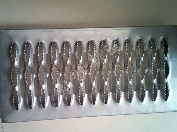 鱷魚嘴防滑板圖片1