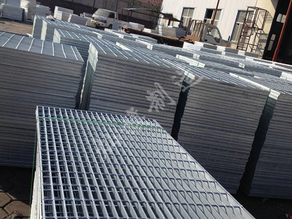 內(nèi)蒙化工廠用鋼格板案例圖片2